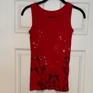 Split tank top, red with floral and metallic design